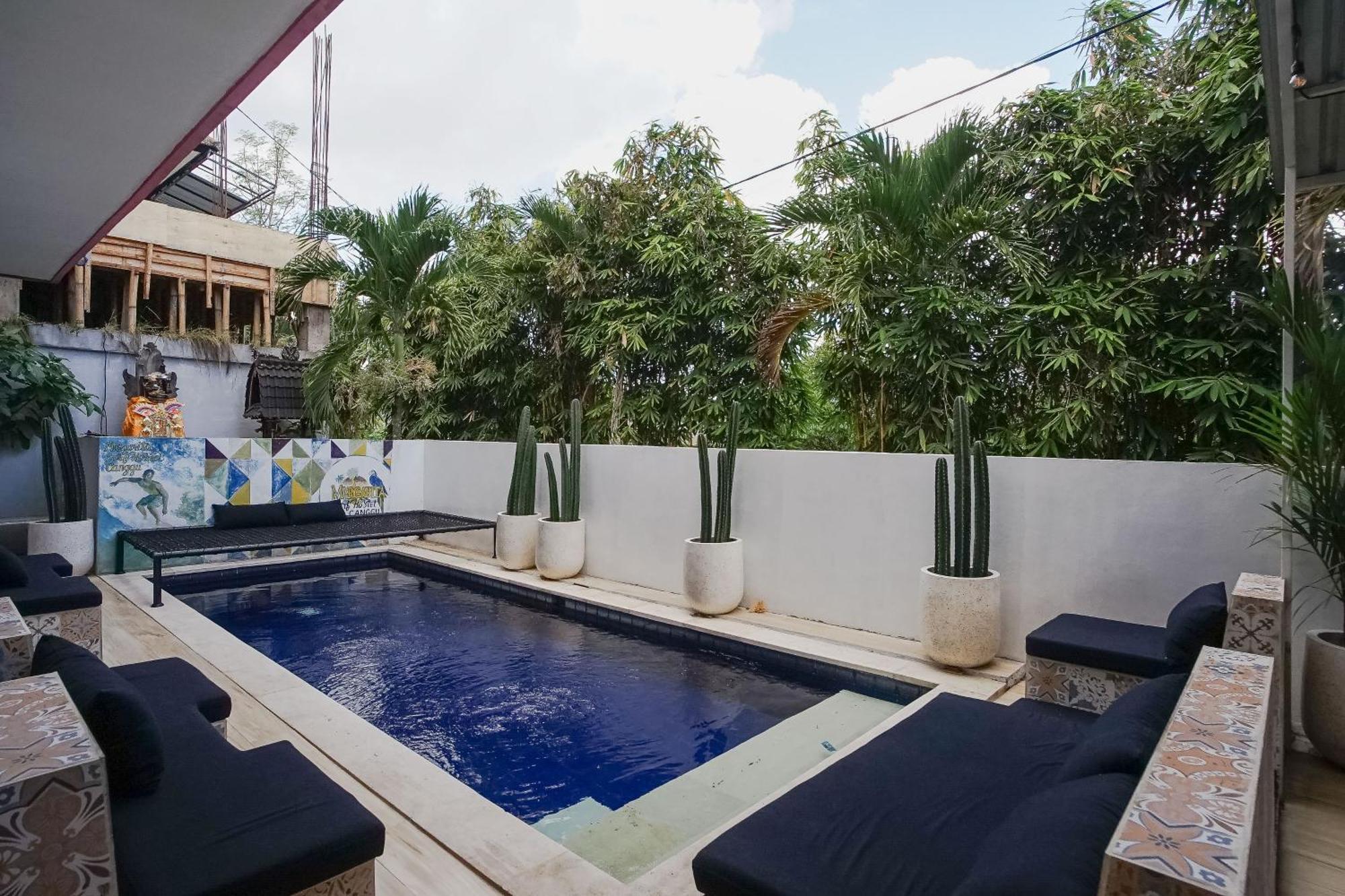Margarita Surf Hostel Canggu Exterior foto